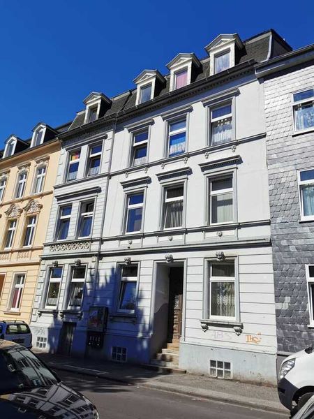 Großzügige 4,5-Zimmer-Wohnung in Wuppertal-Barmen